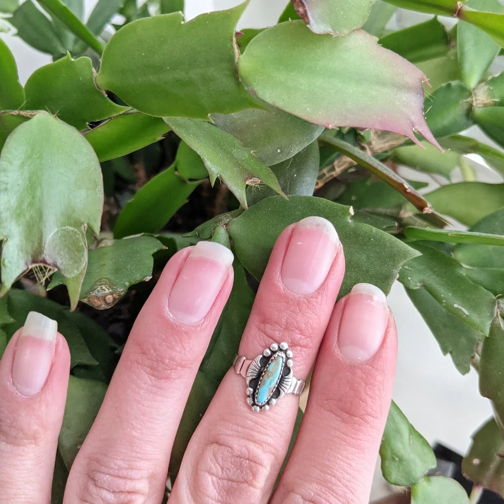 Vintage native American turquoise ring dainty southwestern sterling - Picture 4 of 6
